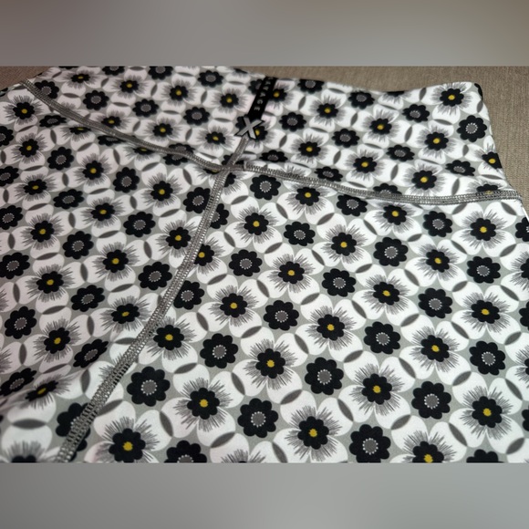 Savage X Fenty shorts - Picture 2 of 5